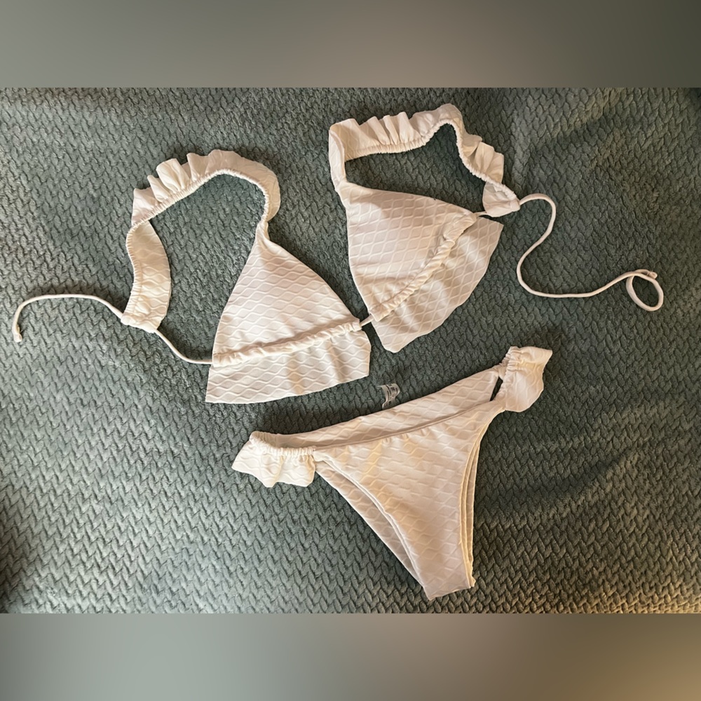 SHEIN NWOT White Ruffle Bikini